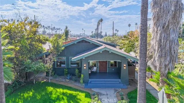 $1,595,000 | 2396 West 31st Street, Los Angeles, CA 90018