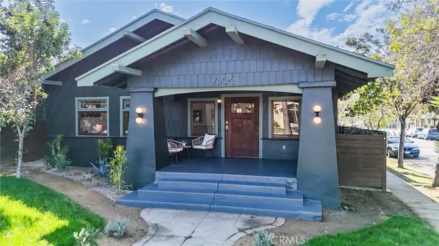 $1,595,000 | 2396 West 31st Street, Los Angeles, CA 90018