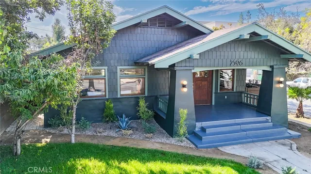$1,595,000 | 2396 West 31st Street, Los Angeles, CA 90018
