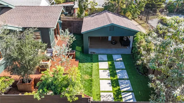 $1,595,000 | 2396 West 31st Street, Los Angeles, CA 90018