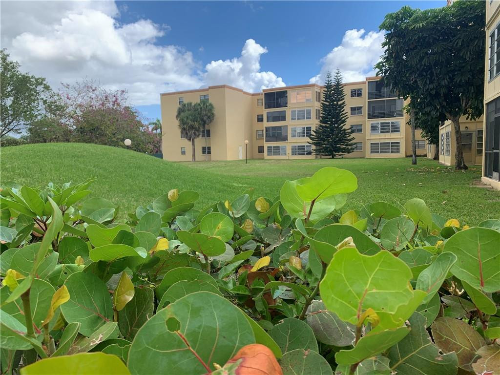 9273 Southwest 8th Street, Unit 221 Boca Raton, FL 33428 - Photo 12 of 50 Photo 12