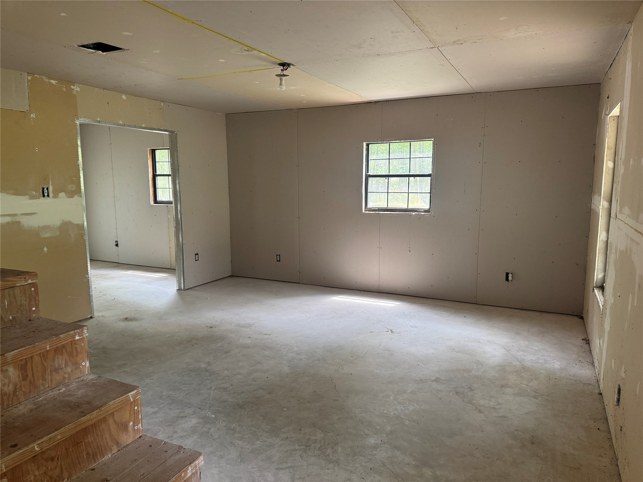 14 North Fairway Loop Coldspring, TX 77331 - Photo 11 of 38 Living area