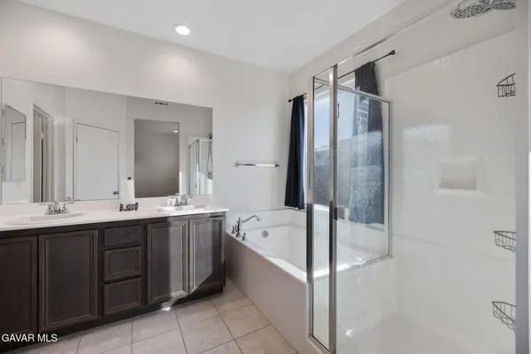 $3,200 | 3124 Via Bella Rosa Avenue, Rosamond, CA 93560