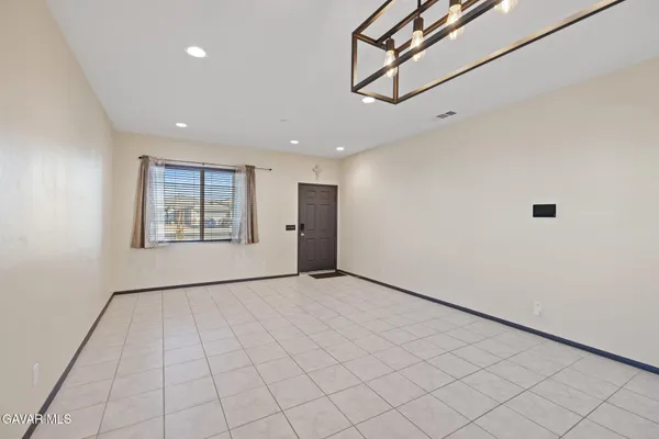 $3,200 | 3124 Via Bella Rosa Avenue, Rosamond, CA 93560