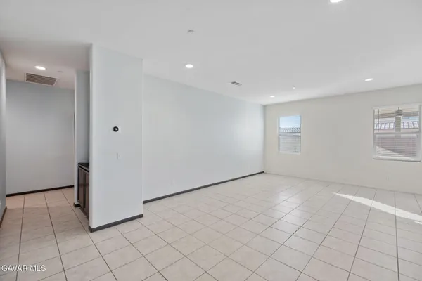 $3,200 | 3124 Via Bella Rosa Avenue, Rosamond, CA 93560