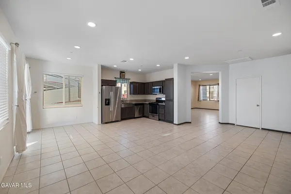 $3,200 | 3124 Via Bella Rosa Avenue, Rosamond, CA 93560