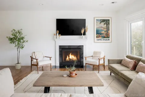$1,950,000 | 660 Sutton Place, Greenport, NY 11944