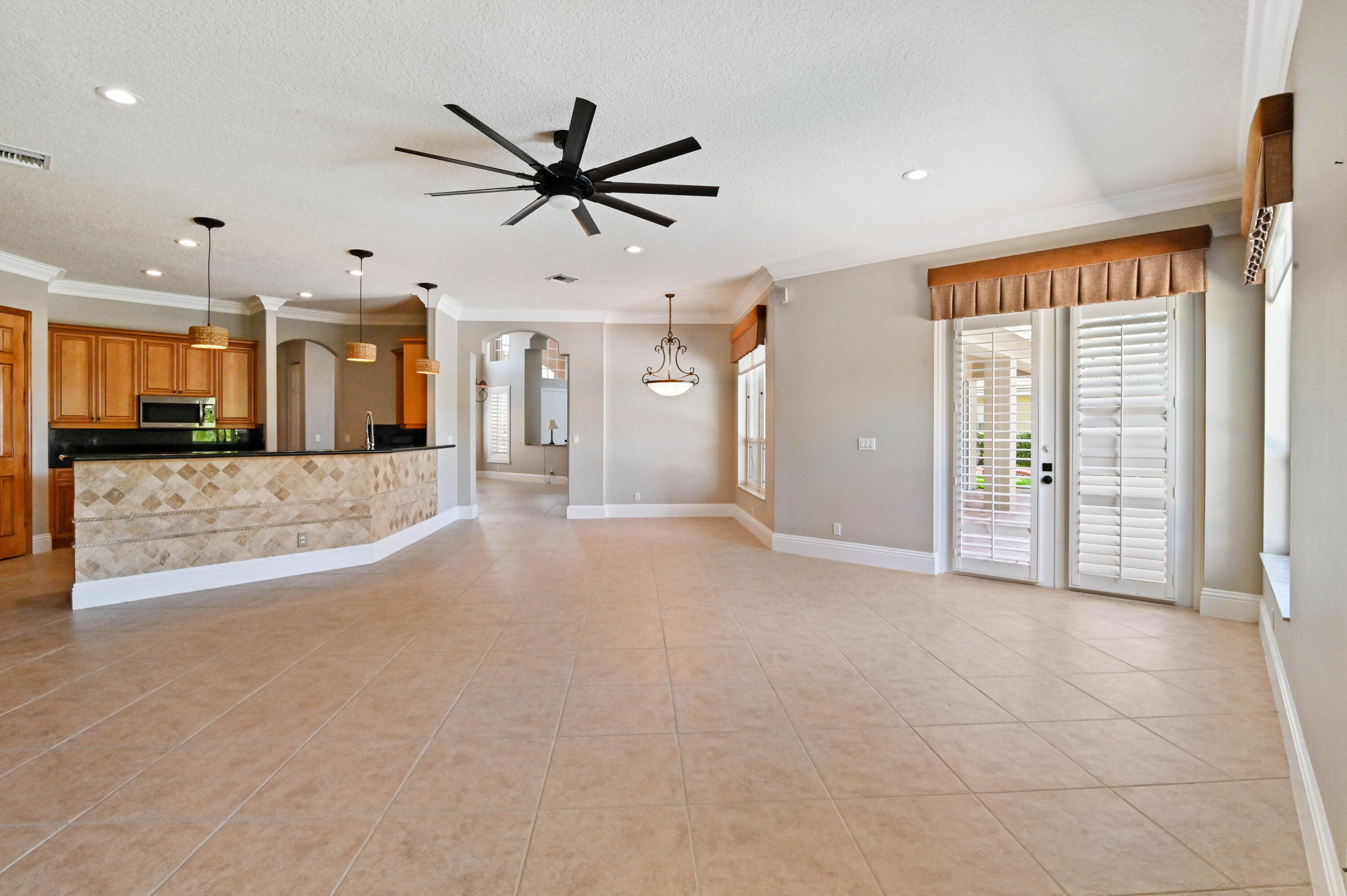 11085 Cobblefield Road Wellington, FL 33449 - Photo 15 of 54 12 TV family room 04