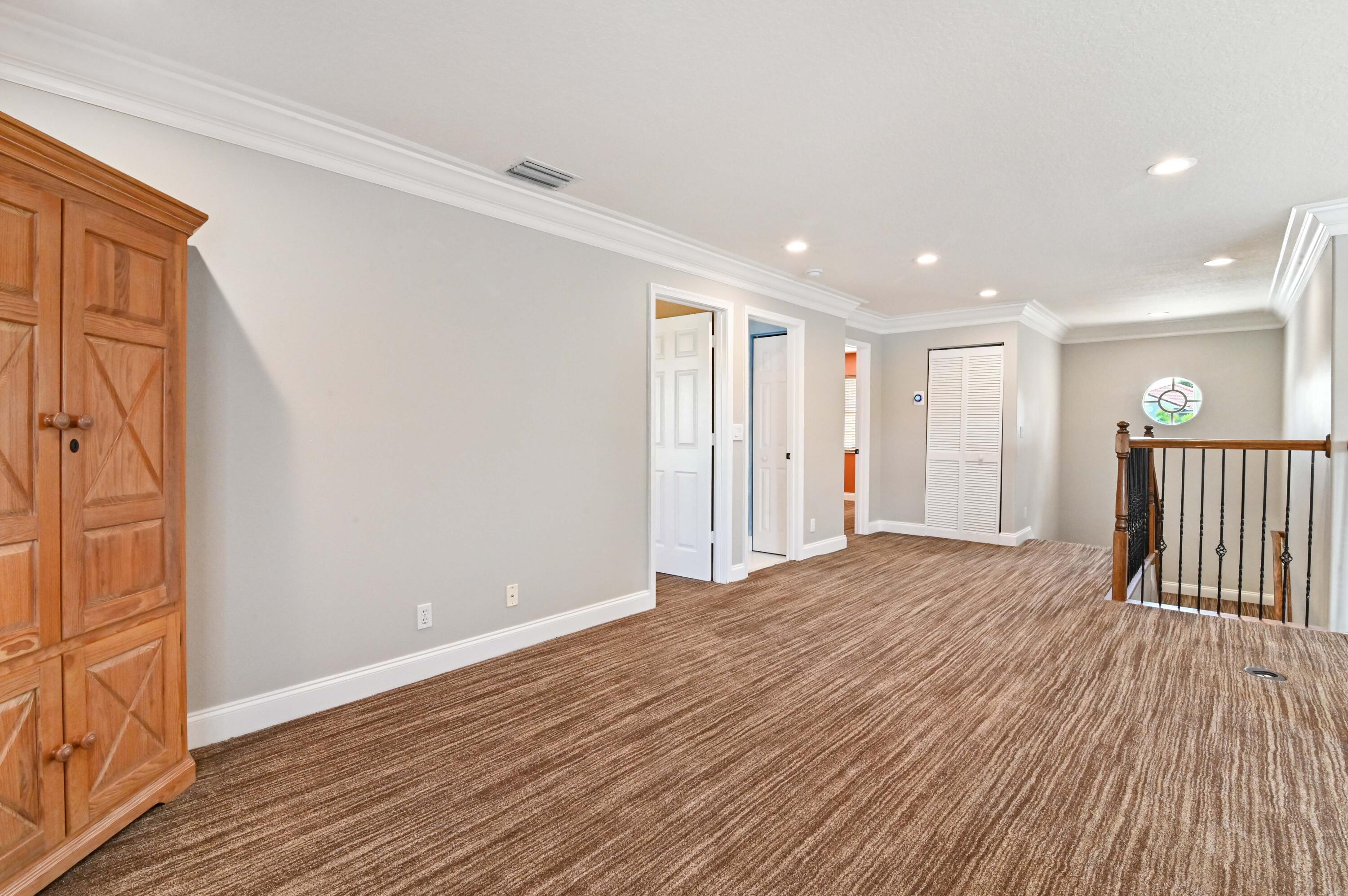 11085 Cobblefield Road Wellington, FL 33449 - Photo 31 of 54 26 hallway 01