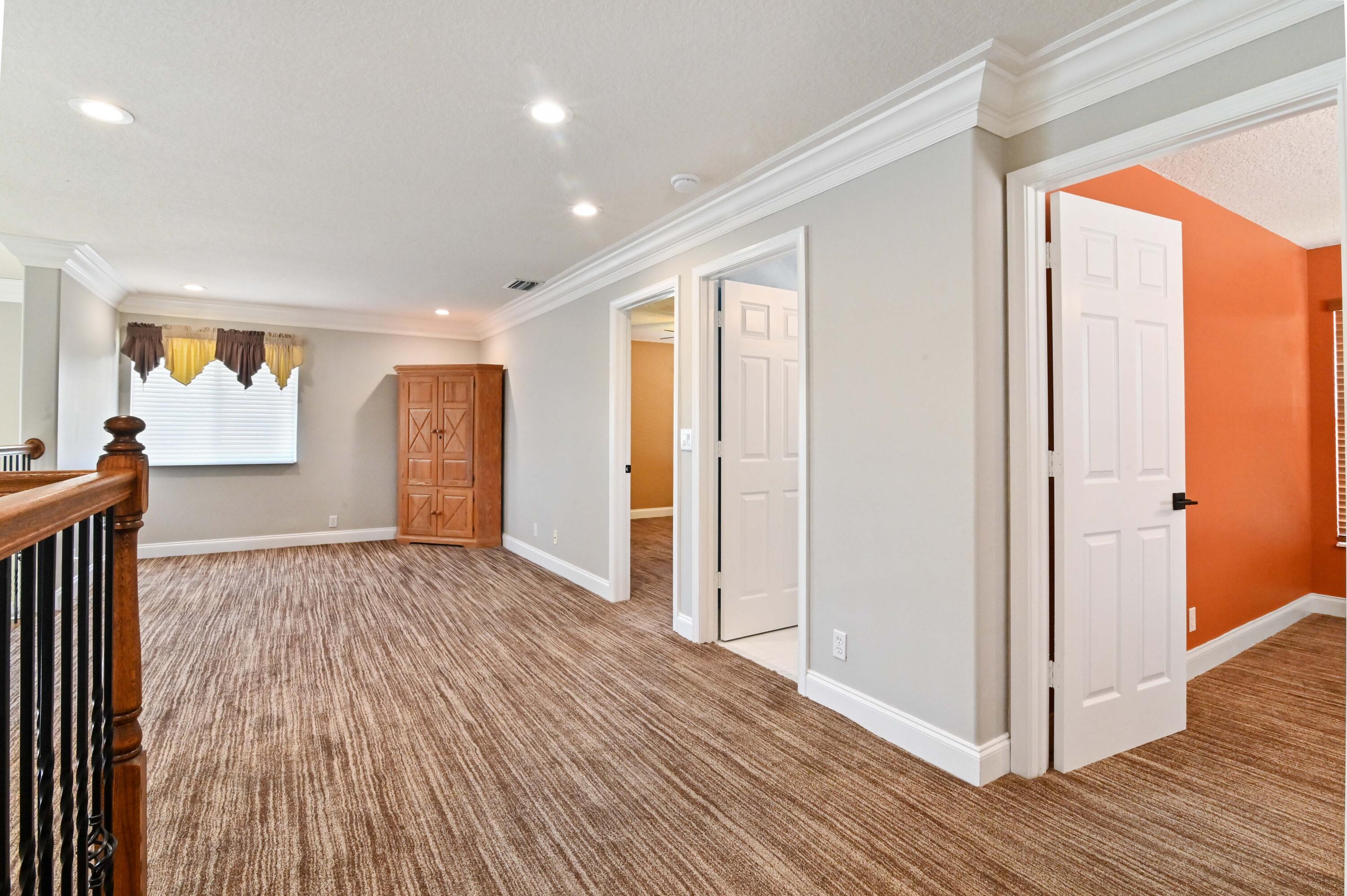11085 Cobblefield Road Wellington, FL 33449 - Photo 32 of 54 27 hallway 02