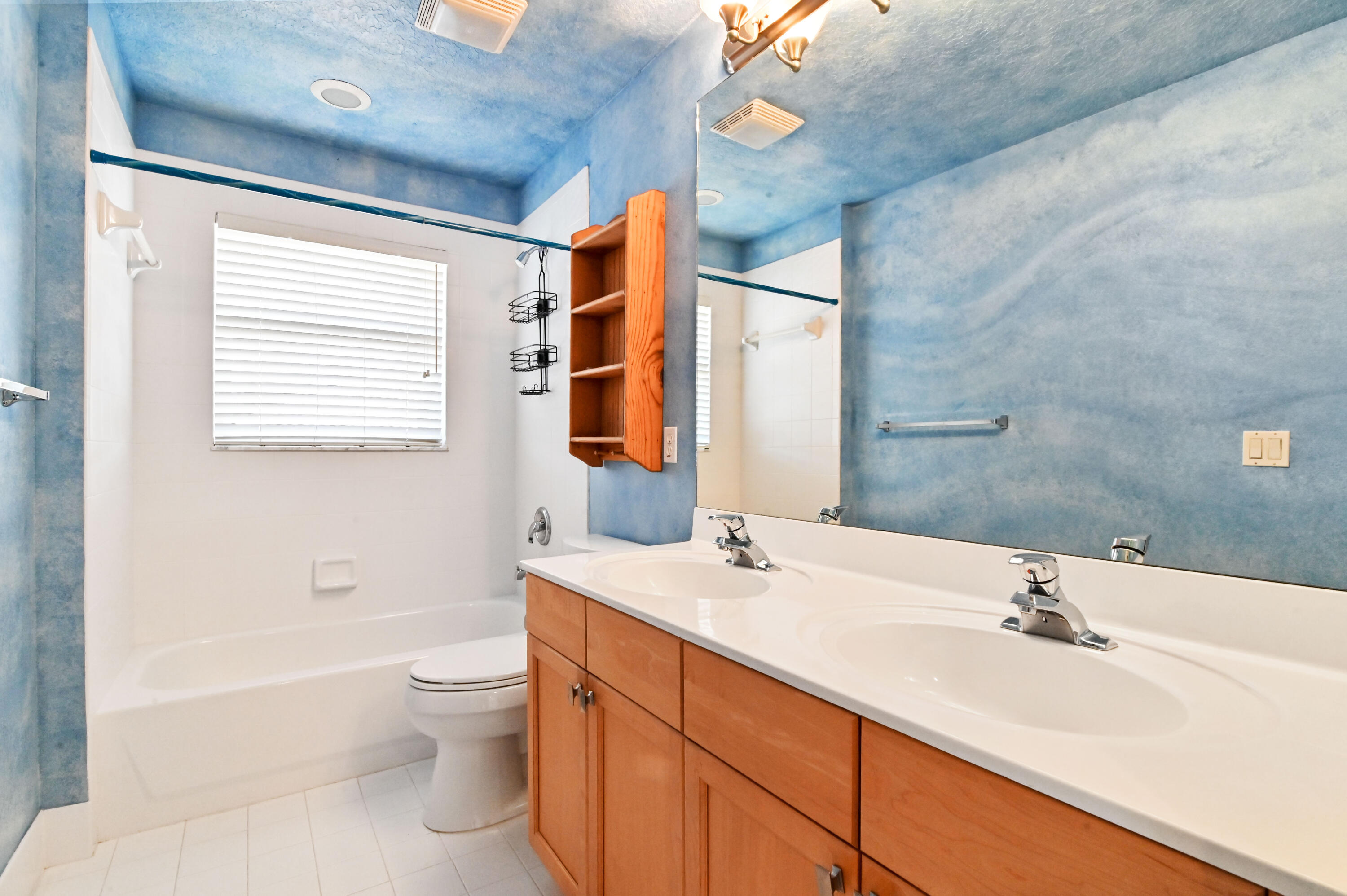 11085 Cobblefield Road Wellington, FL 33449 - Photo 38 of 54 32 Bathroom 01