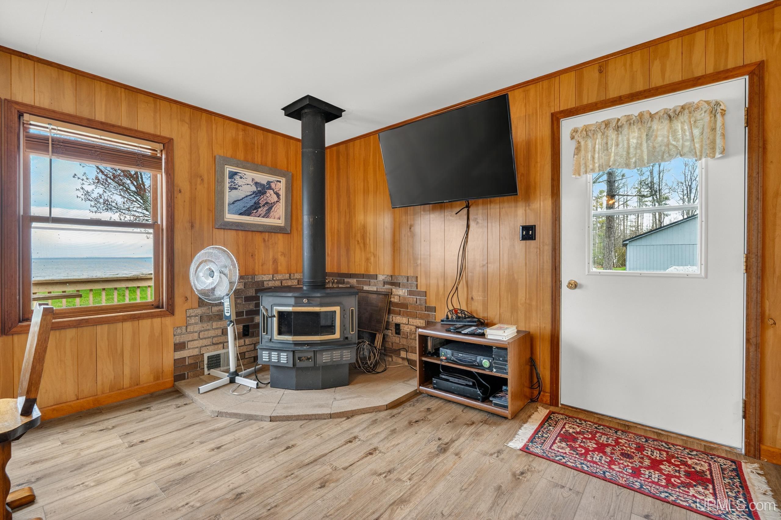 9135 25 Rd Garden Garden, MI 49835 - Photo 13 of 52