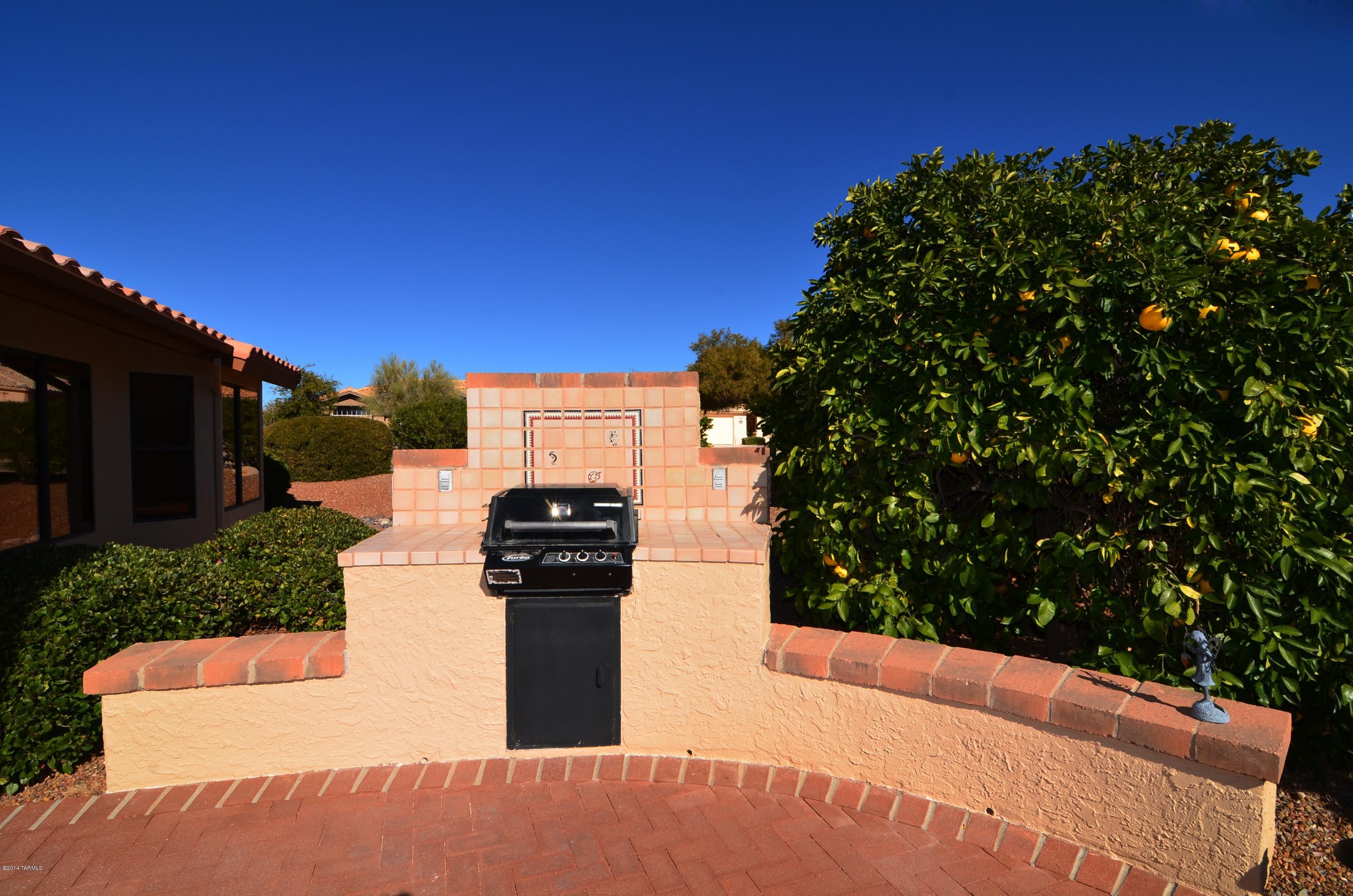 14180 North Dawn Ridge Way Oro Valley, AZ 85755 - Photo 2 of 27