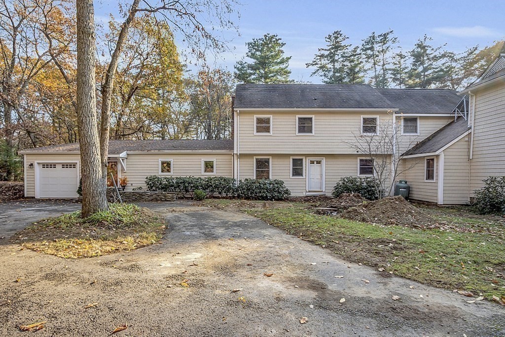 15 Stagecoach Road Topsfield, MA 01983 - Photo 3 of 40 a view of a house with a yard
