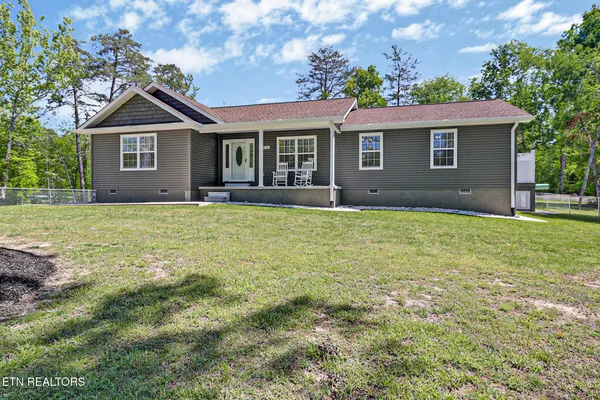 $389,900 | 874 Deer Lodge Highway, Clarkrange, TN 38553