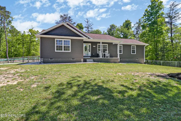 $389,900 | 874 Deer Lodge Highway, Clarkrange, TN 38553