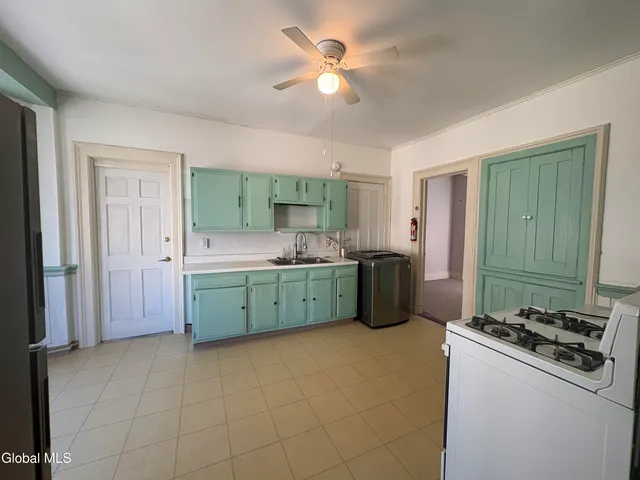 $1,500 | 24 George Street, Cohoes, NY 12047