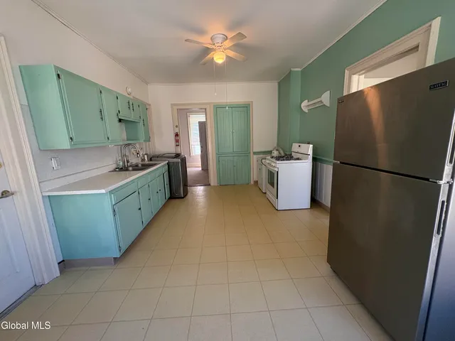 $1,500 | 24 George Street, Cohoes, NY 12047