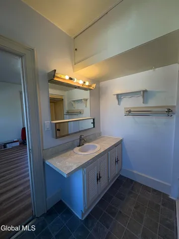 $1,500 | 24 George Street, Cohoes, NY 12047