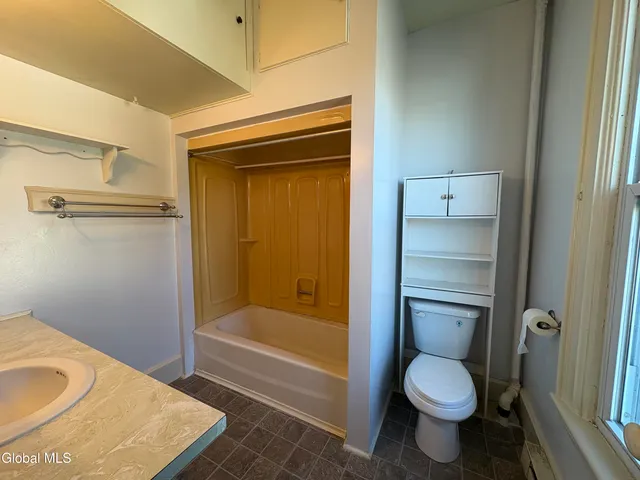 $1,500 | 24 George Street, Cohoes, NY 12047