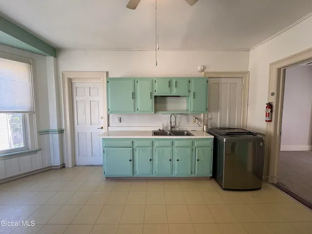 $1,500 | 24 George Street, Cohoes, NY 12047