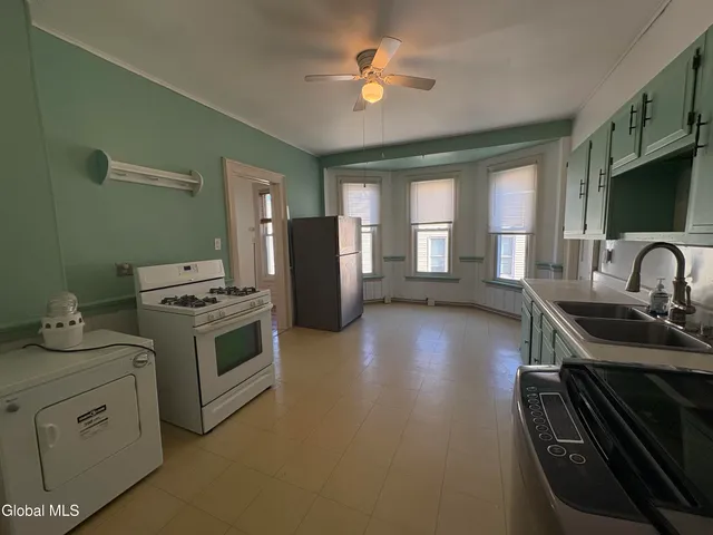 $1,500 | 24 George Street, Cohoes, NY 12047