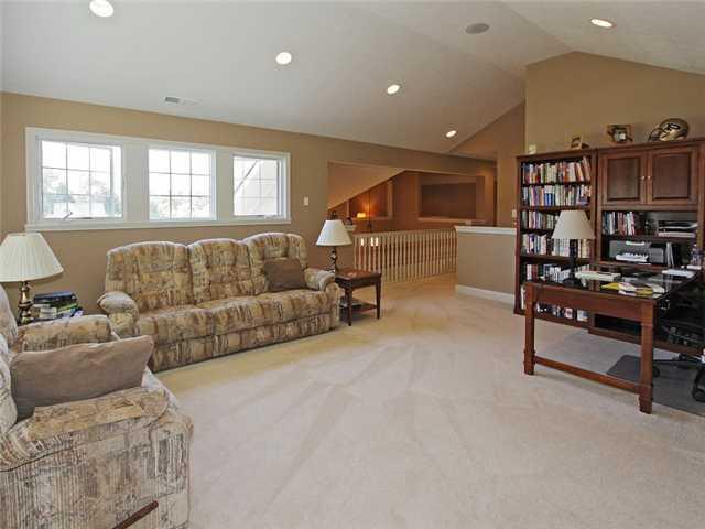 12609 Misty Ridge Court Fishers, IN 46037 - Photo 10 of 12 Gallery Image 10