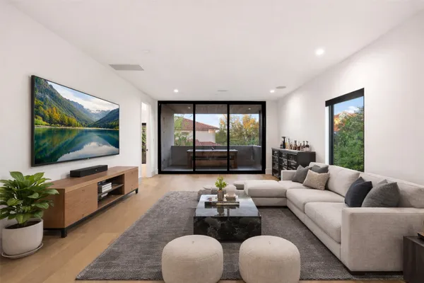 $3,950,000 | 1604 Barclay Drive, Austin, TX 78746