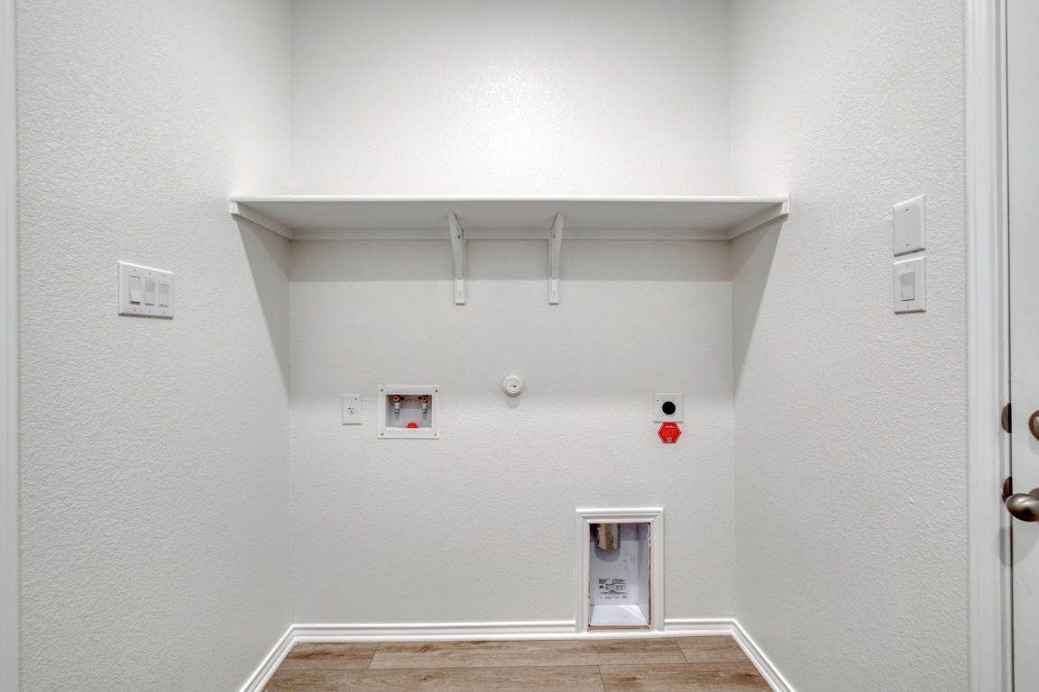 800 Yellow Ribbon Trail Jarrell, TX 76537 - Photo 15 of 32 a view of small space