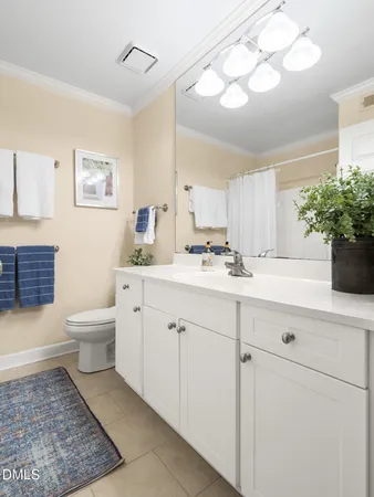 $223,900 | 1513 East Franklin Street, Unit F 123, Chapel Hill, NC 27514