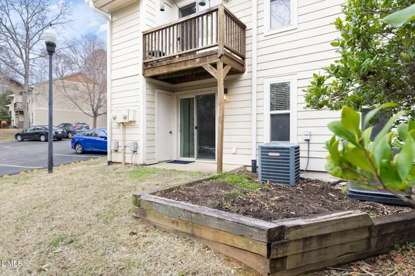 $223,900 | 1513 East Franklin Street, Unit F 123, Chapel Hill, NC 27514