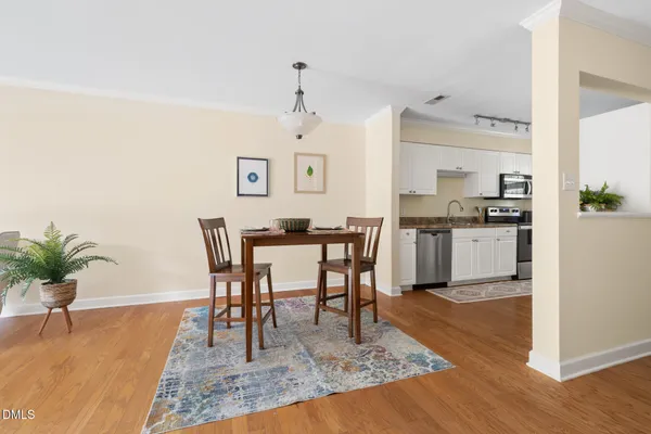 $223,900 | 1513 East Franklin Street, Unit F 123, Chapel Hill, NC 27514