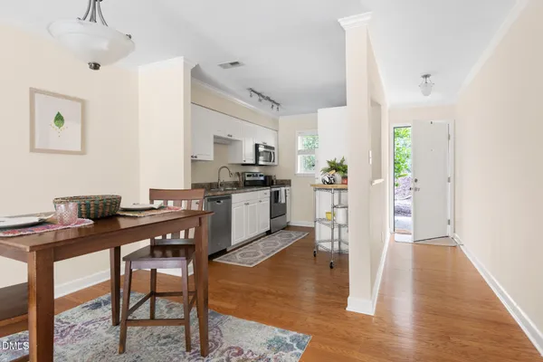 $223,900 | 1513 East Franklin Street, Unit F 123, Chapel Hill, NC 27514