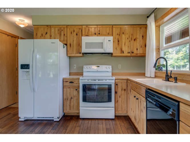 22228 South Lewellen Road Beavercreek, OR 97004 - Photo 11 of 32 Gallery Image 11