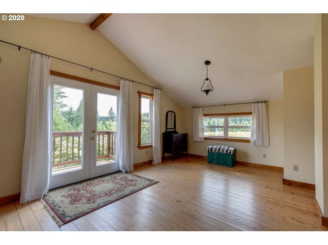22228 South Lewellen Road Beavercreek, OR 97004 - Photo 18 of 32 Gallery Image 18