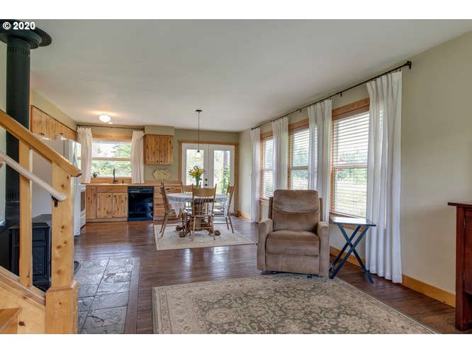 22228 South Lewellen Road Beavercreek, OR 97004 - Photo 6 of 32 Gallery Image 6