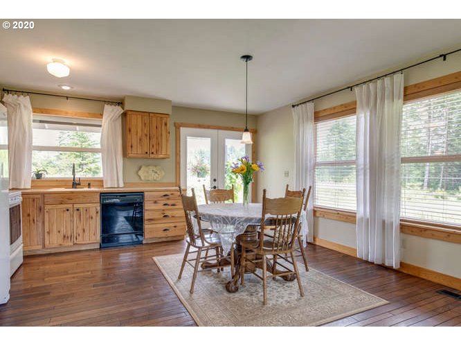 22228 South Lewellen Road Beavercreek, OR 97004 - Photo 10 of 32 Gallery Image 10