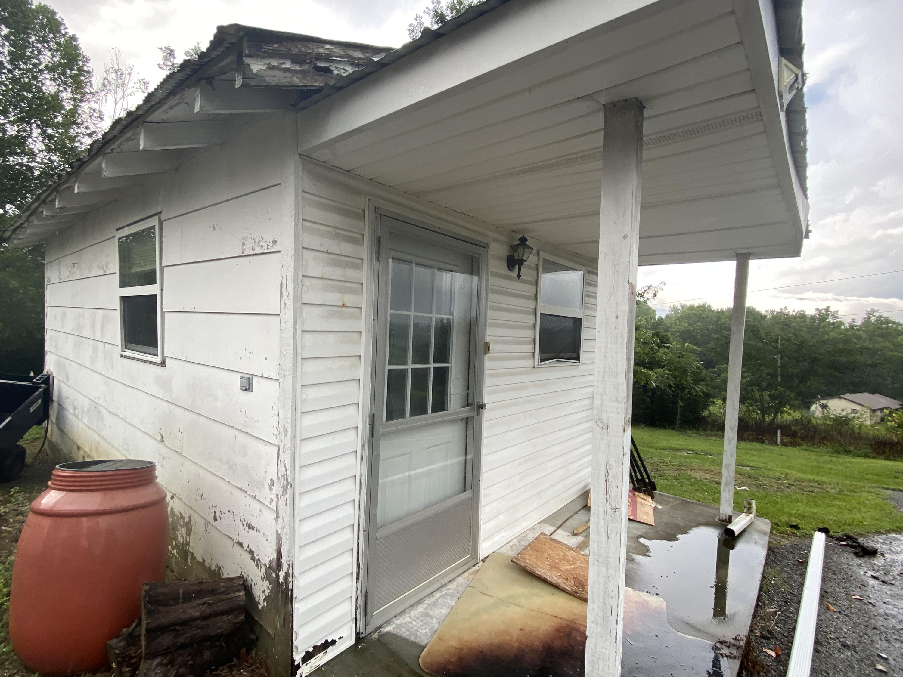 6911 Wilderness Road Ewing, VA 24248 - Photo 12 of 23 8F1DFAA2-BE9A-4E5F-B031-39E2B40C4639
