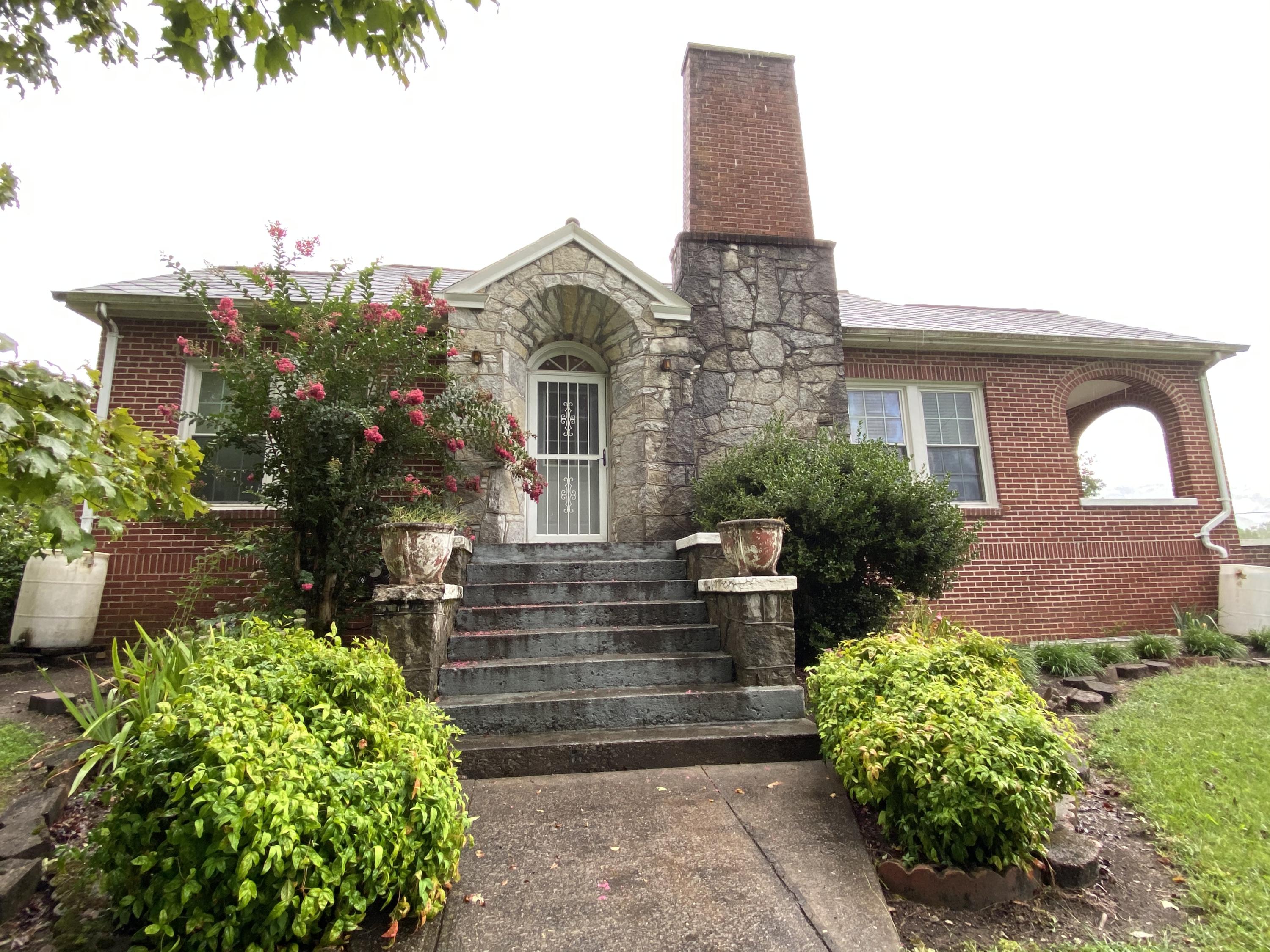 6911 Wilderness Road Ewing, VA 24248 - Photo 3 of 23 5ADF3783-B3F5-4DF6-901B-F44FF2E32B65