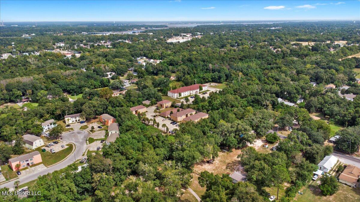 477 Tegarden Road, Unit D Gulfport, MS 39507 - Photo 10 of 37 04-DJI_0719