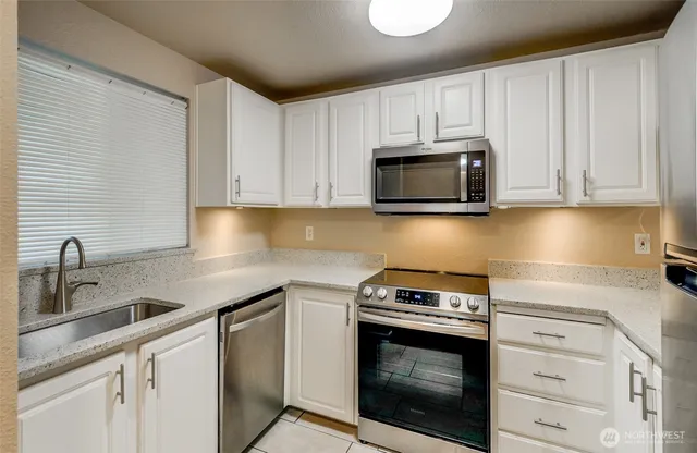 $475,000 | 11107 Northeast 125th Lane, Unit F222, Kirkland, WA 98034