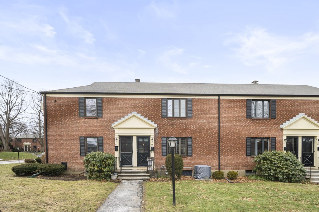 65 Pierce Road, Unit 65 Watertown, MA 02472 - Photo 1 of 20 Gallery Image 1