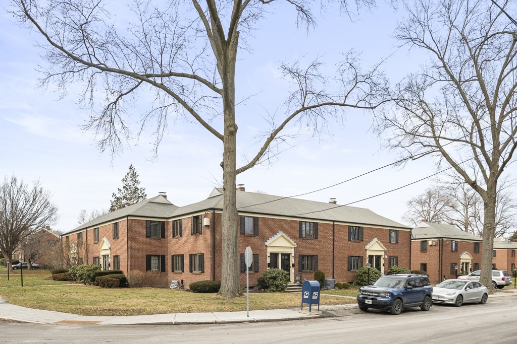 65 Pierce Road, Unit 65 Watertown, MA 02472 - Photo 2 of 20 Gallery Image 2