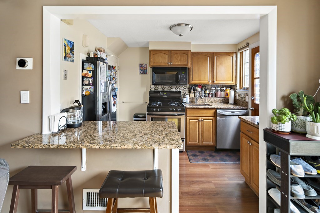 65 Pierce Road, Unit 65 Watertown, MA 02472 - Photo 7 of 20 Gallery Image 7