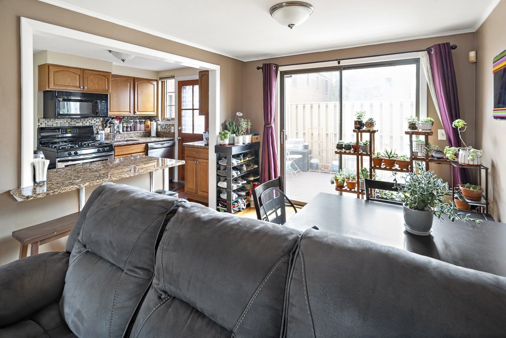 65 Pierce Road, Unit 65 Watertown, MA 02472 - Photo 8 of 20 Gallery Image 8