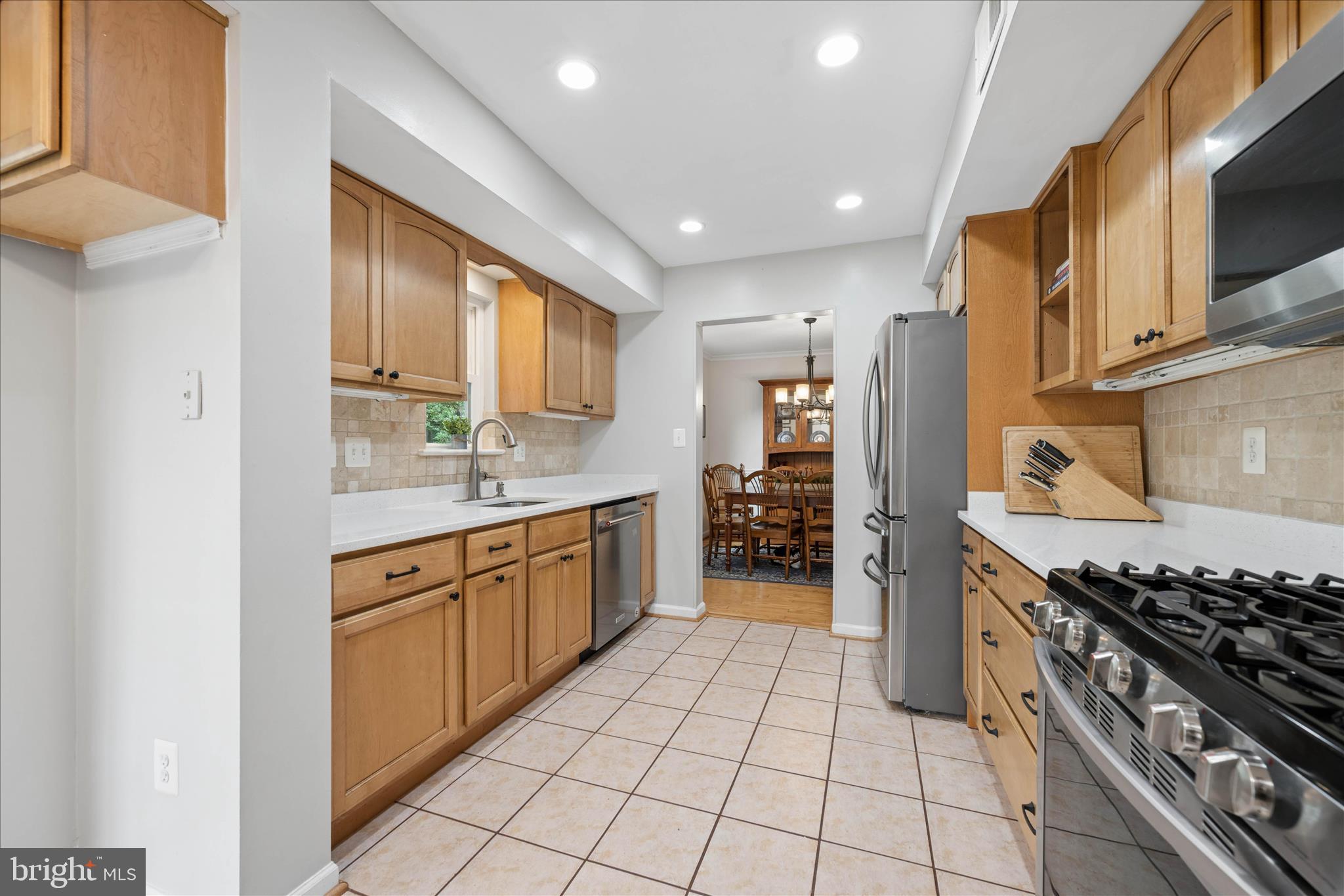 19804 Westerly Avenue Poolesville, MD 20837 - Photo 15 of 60 Kitchen