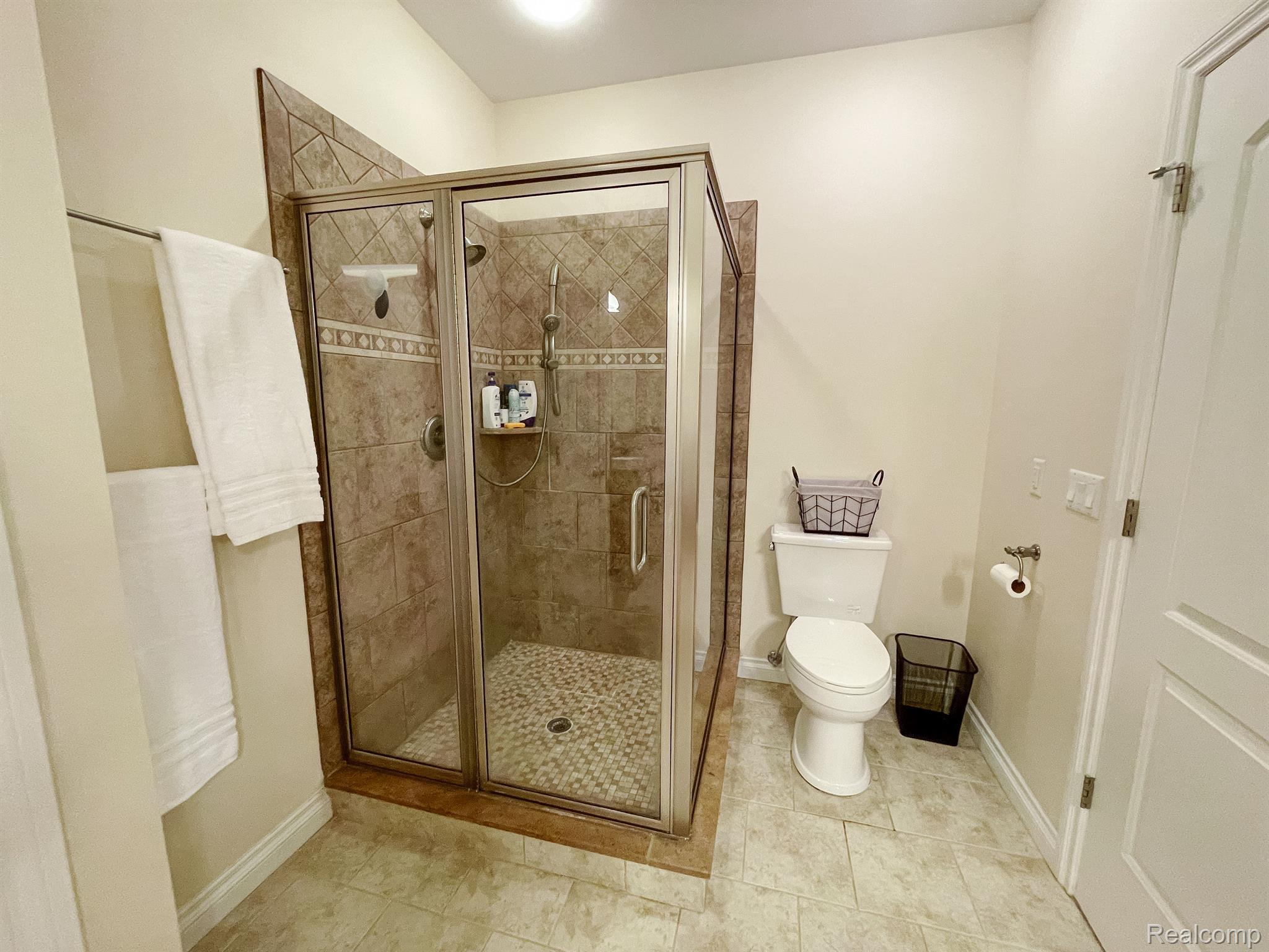 8015 Rattalee Lake Road Clarkston, MI 48348 - Photo 21 of 36 Gallery Image 21