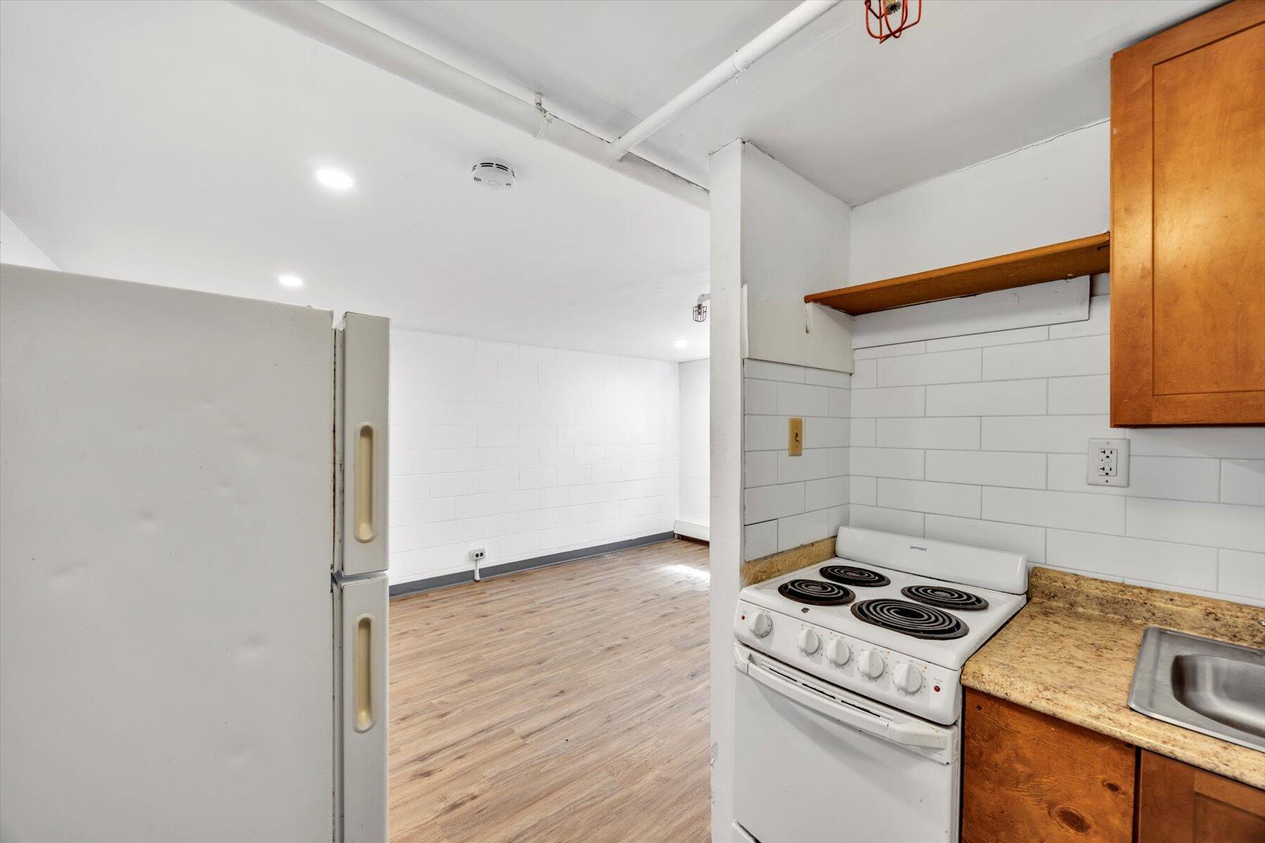 Undisclosed Address Mashpee, MA 02649 - Photo 9 of 41 31-889A0814