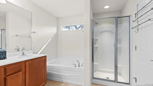 $2,100 | 600 Planters Pass, Schertz, TX 78154