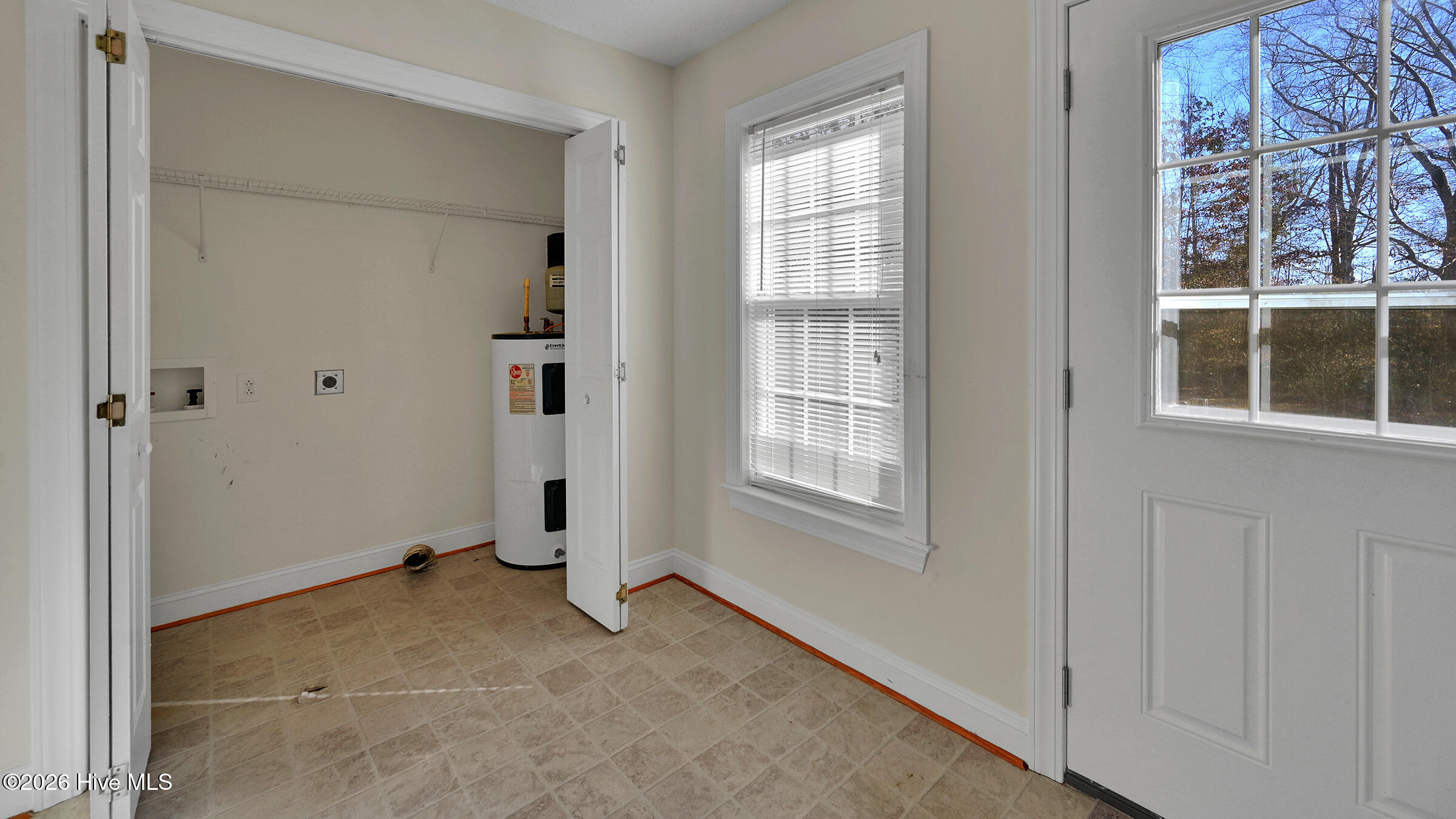 139 Slade Road Pantego, NC 27860 - Photo 14 of 38 Laundry